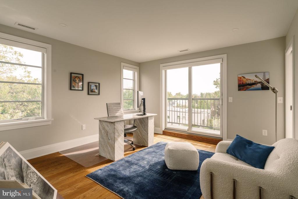 30 W HIGHLAND AVENUE Unit: 5