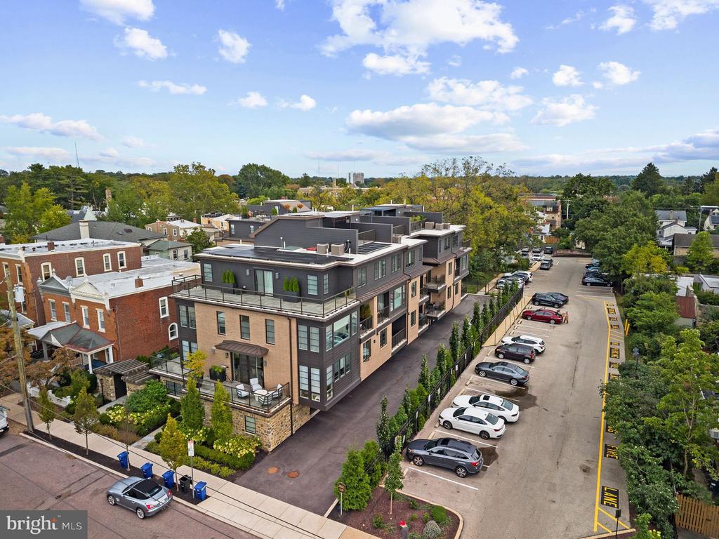 30 W HIGHLAND AVENUE Unit: 5