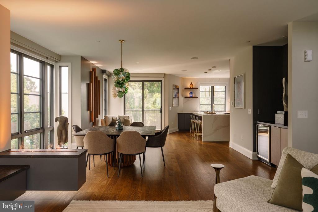 30 W HIGHLAND AVENUE Unit: 5