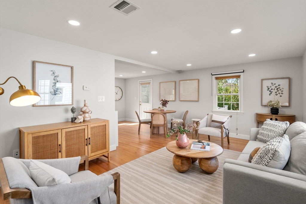 2-4 Norcross Cir # 4