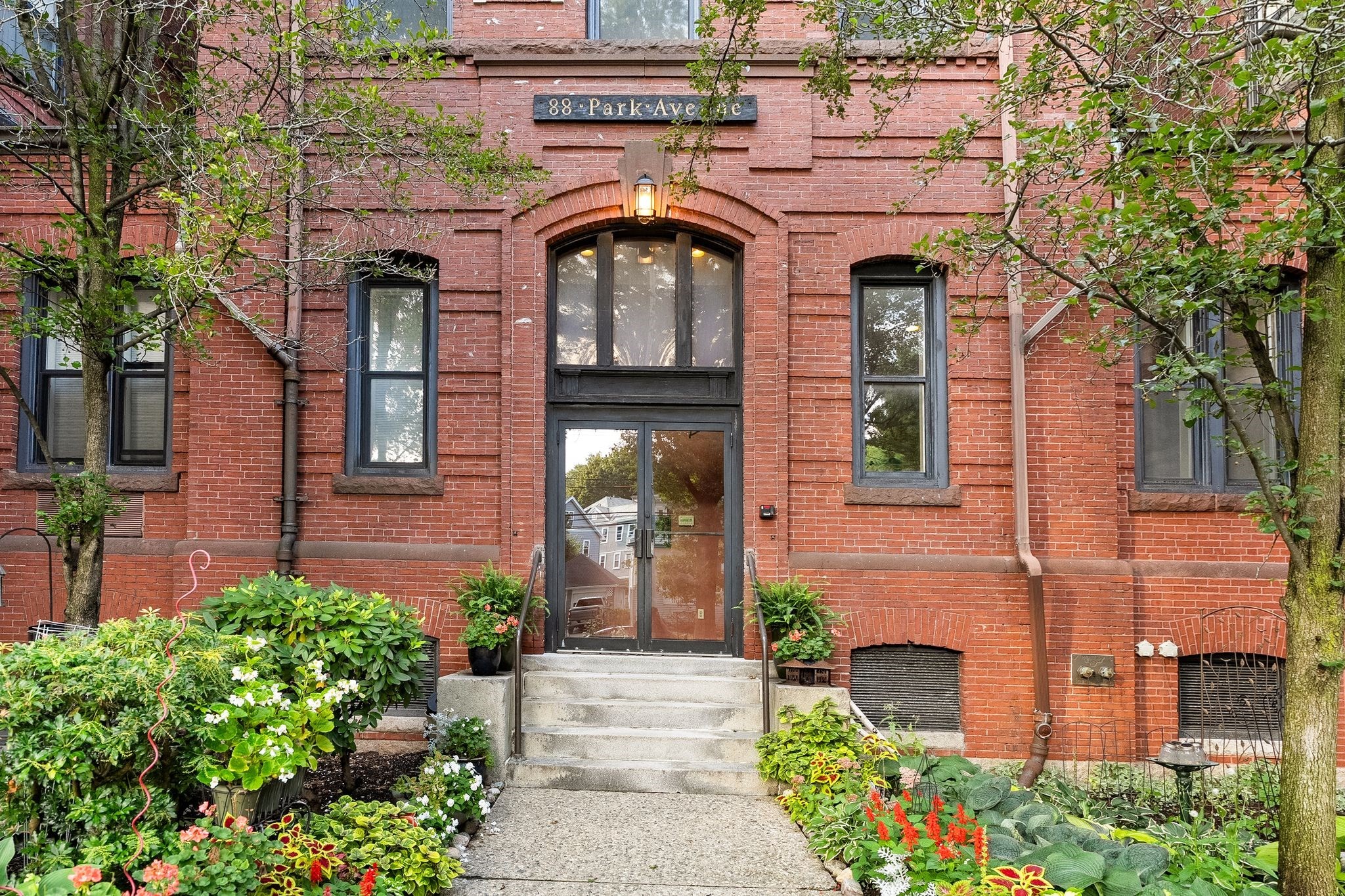 88 Park Ave # 412
