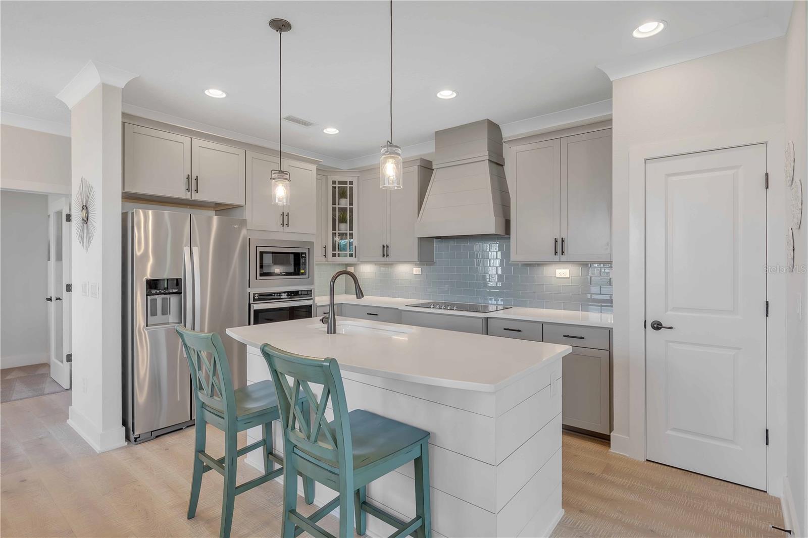 9117 GULF HAVEN DR