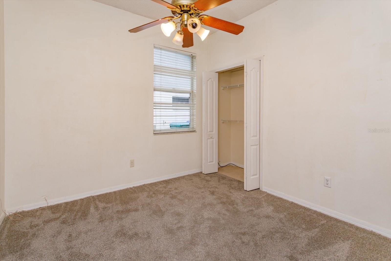 1032 ALPUG AVE