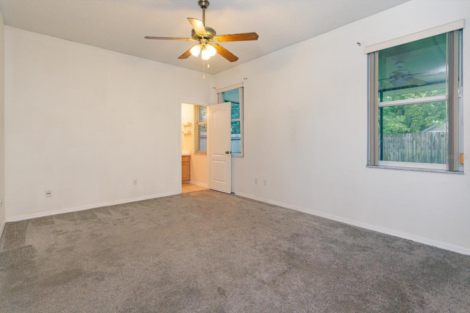 1032 ALPUG AVE