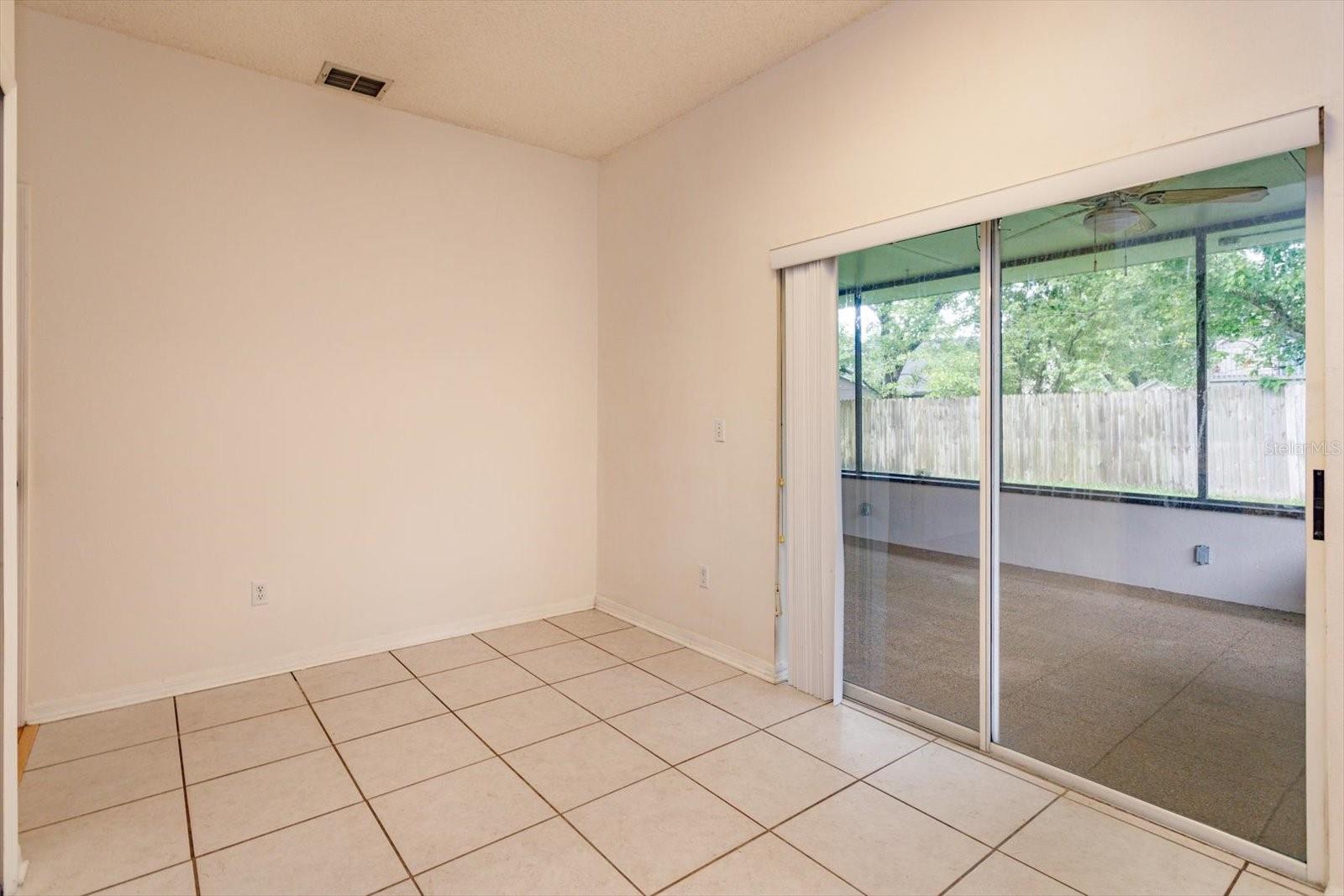 1032 ALPUG AVE