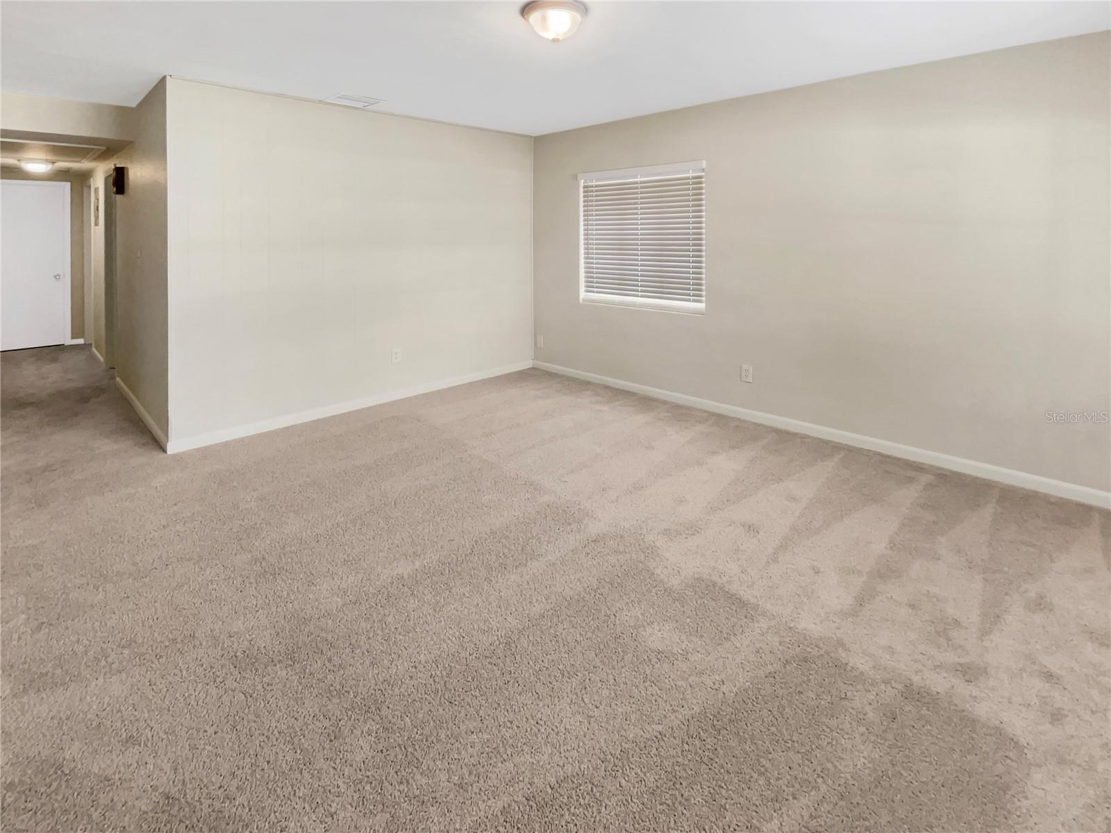 326 BANYAN DR