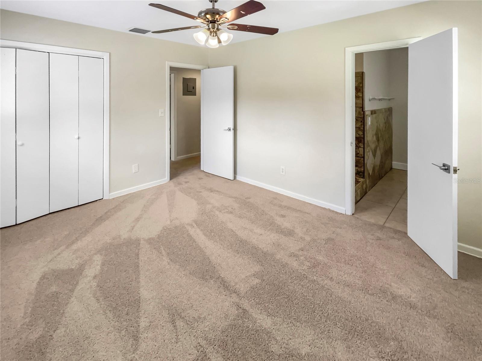 326 BANYAN DR