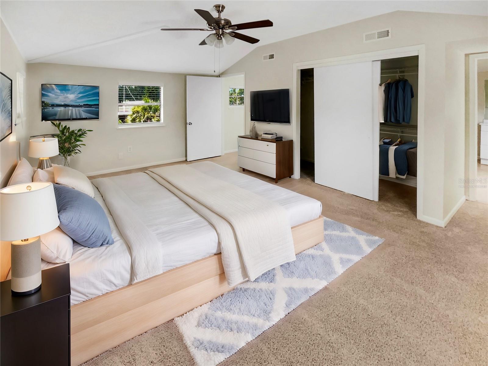 326 BANYAN DR