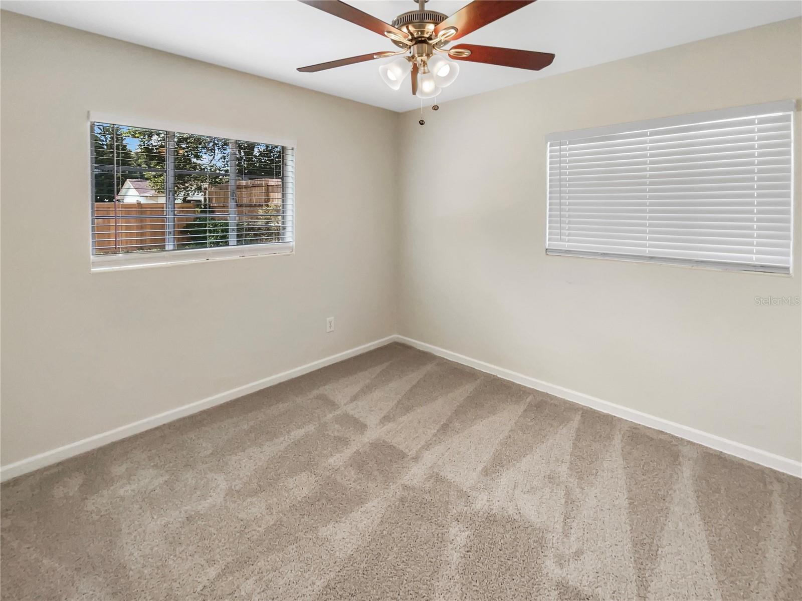 326 BANYAN DR