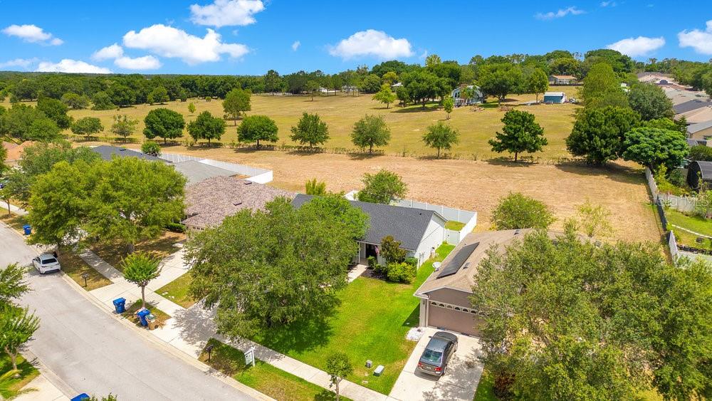 517 LAKE SUMNER DR