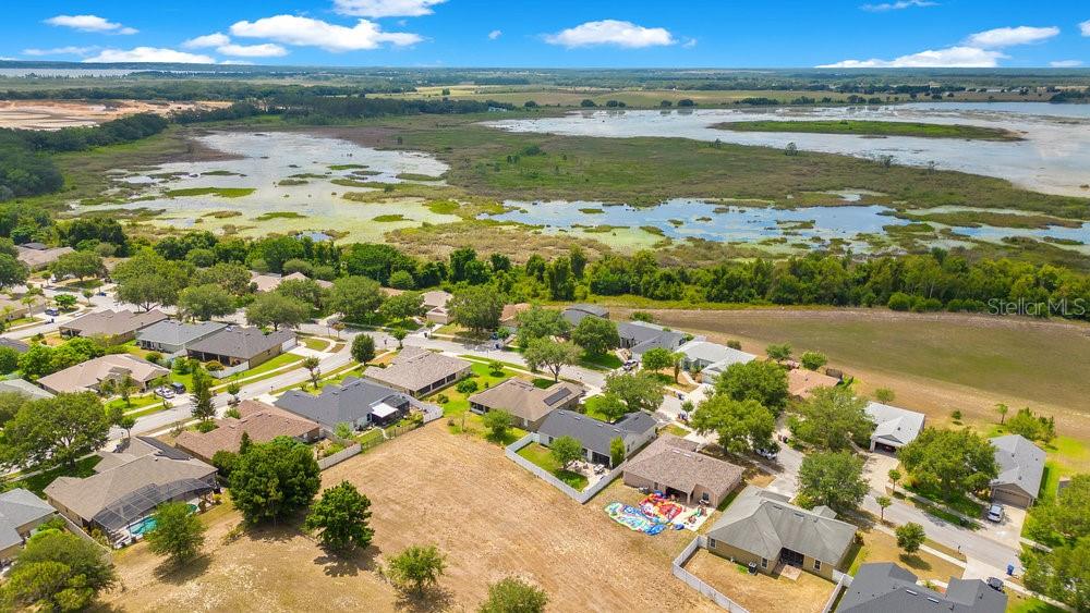 517 LAKE SUMNER DR