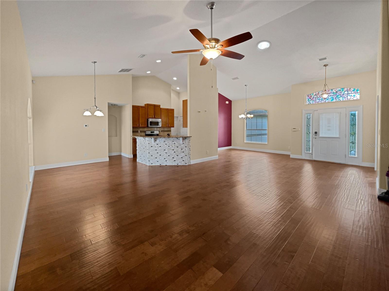 14735 YELLOW PINE LN