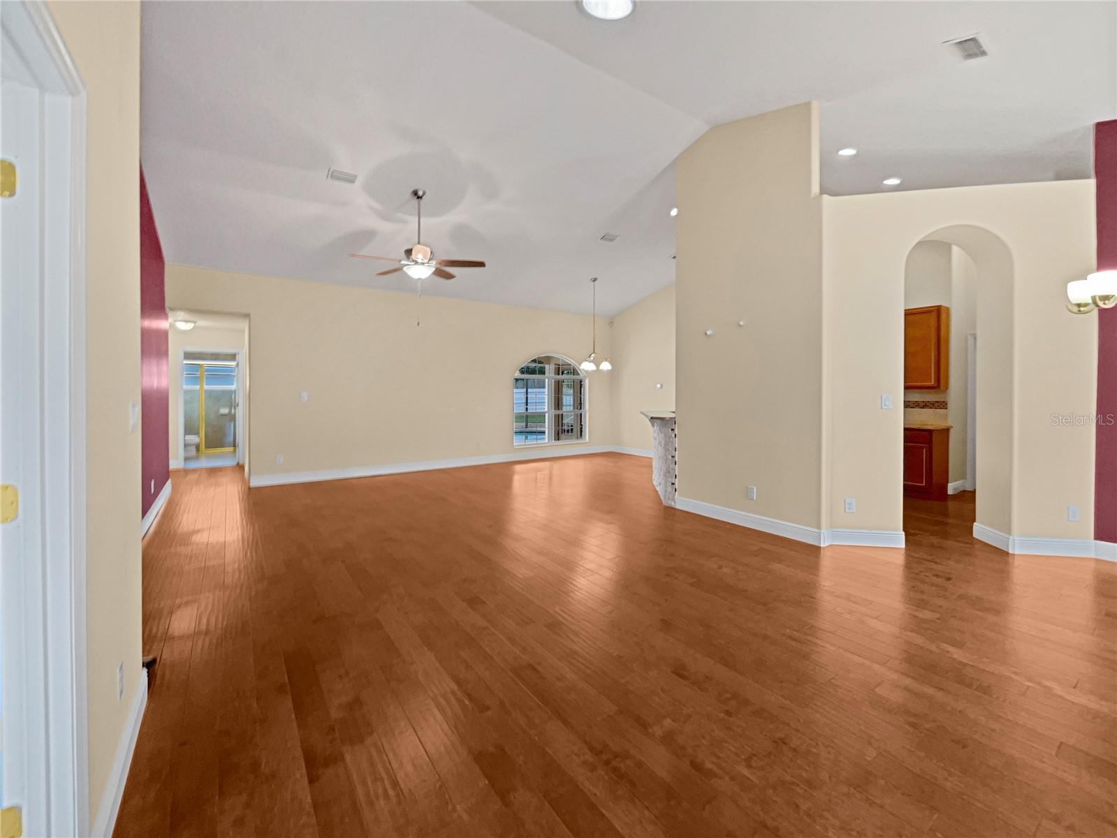 14735 YELLOW PINE LN