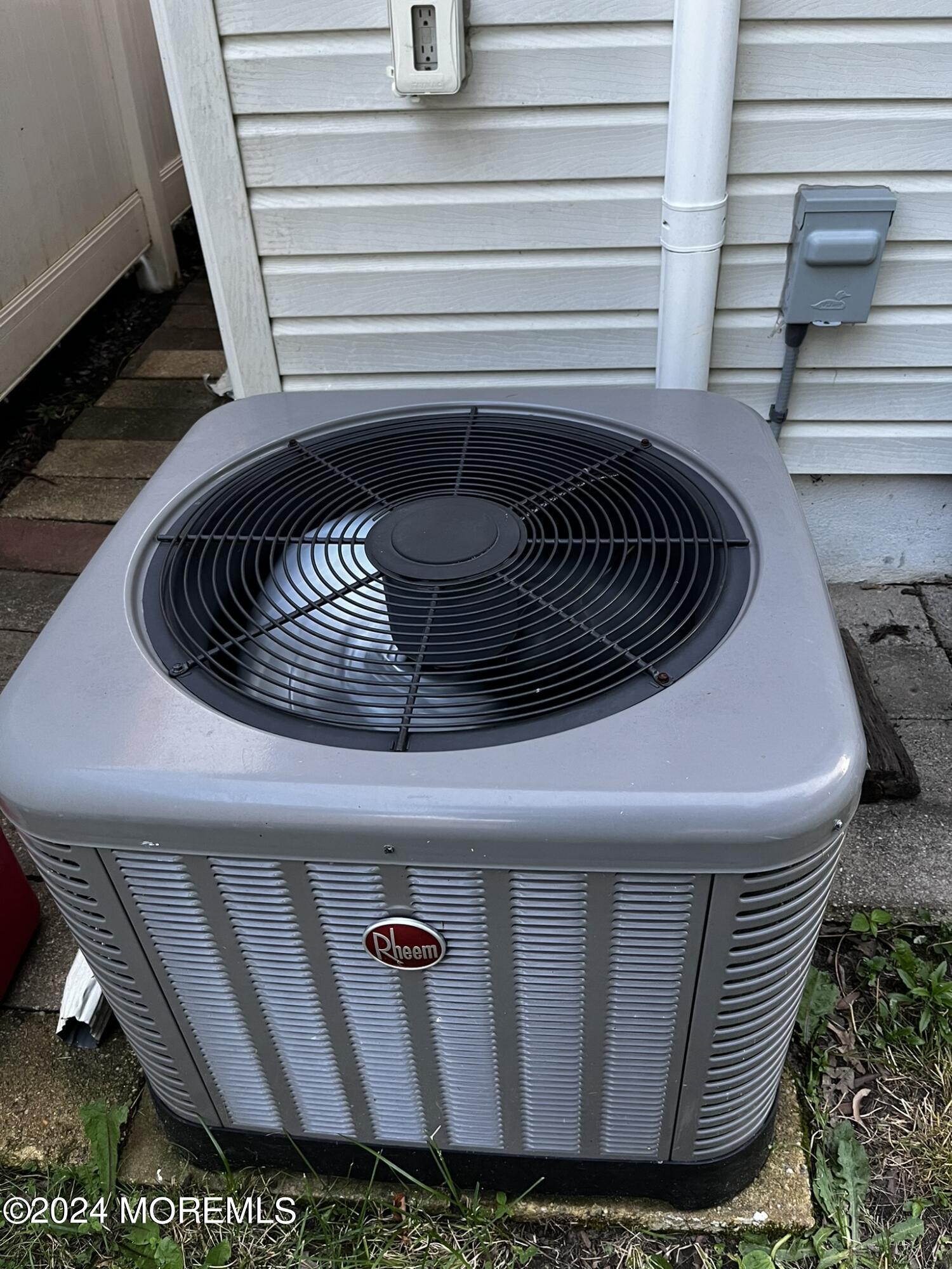 34 Shoreland Terrace