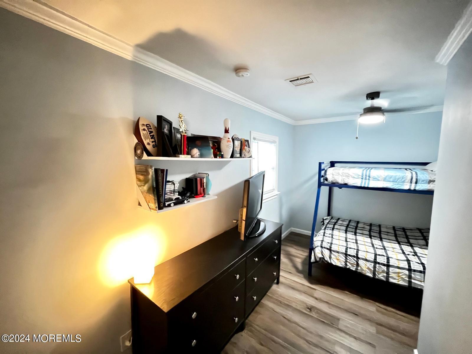 34 Shoreland Terrace