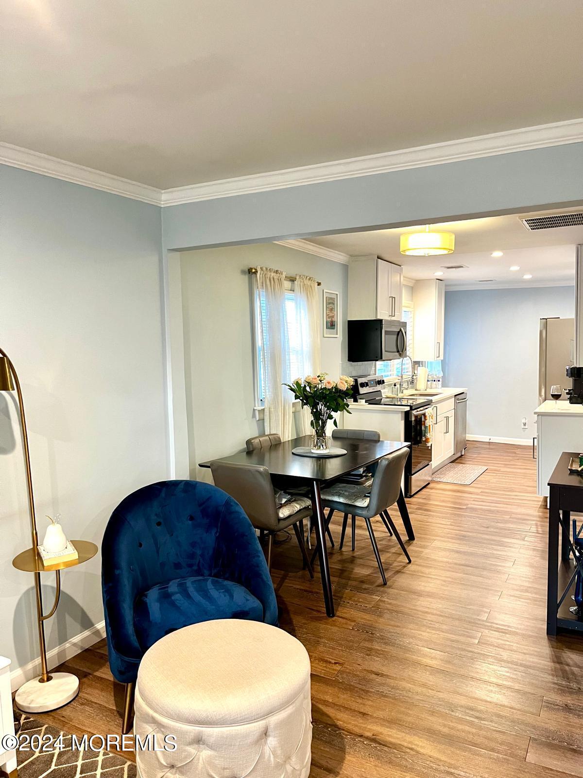 34 Shoreland Terrace