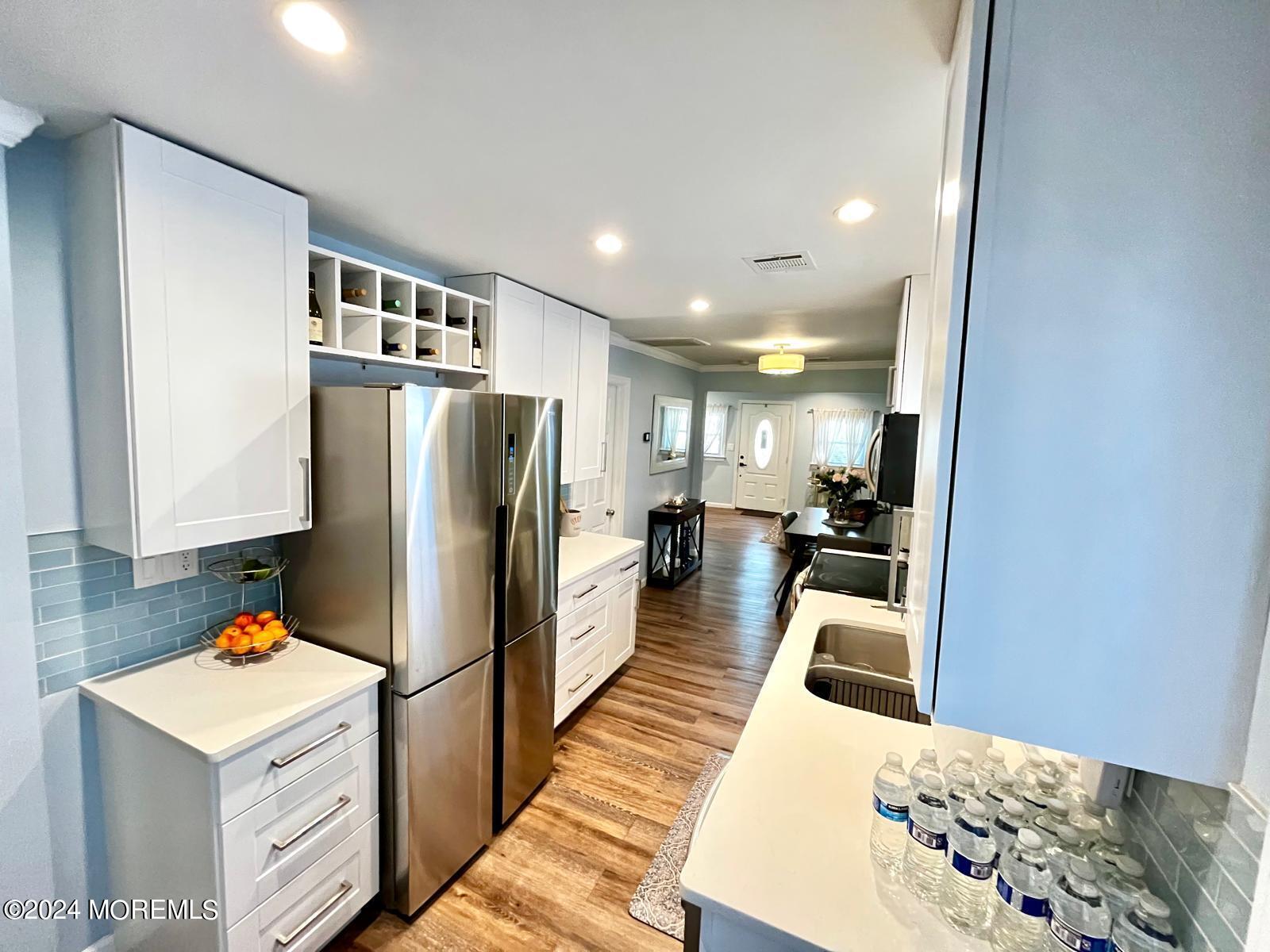 34 Shoreland Terrace