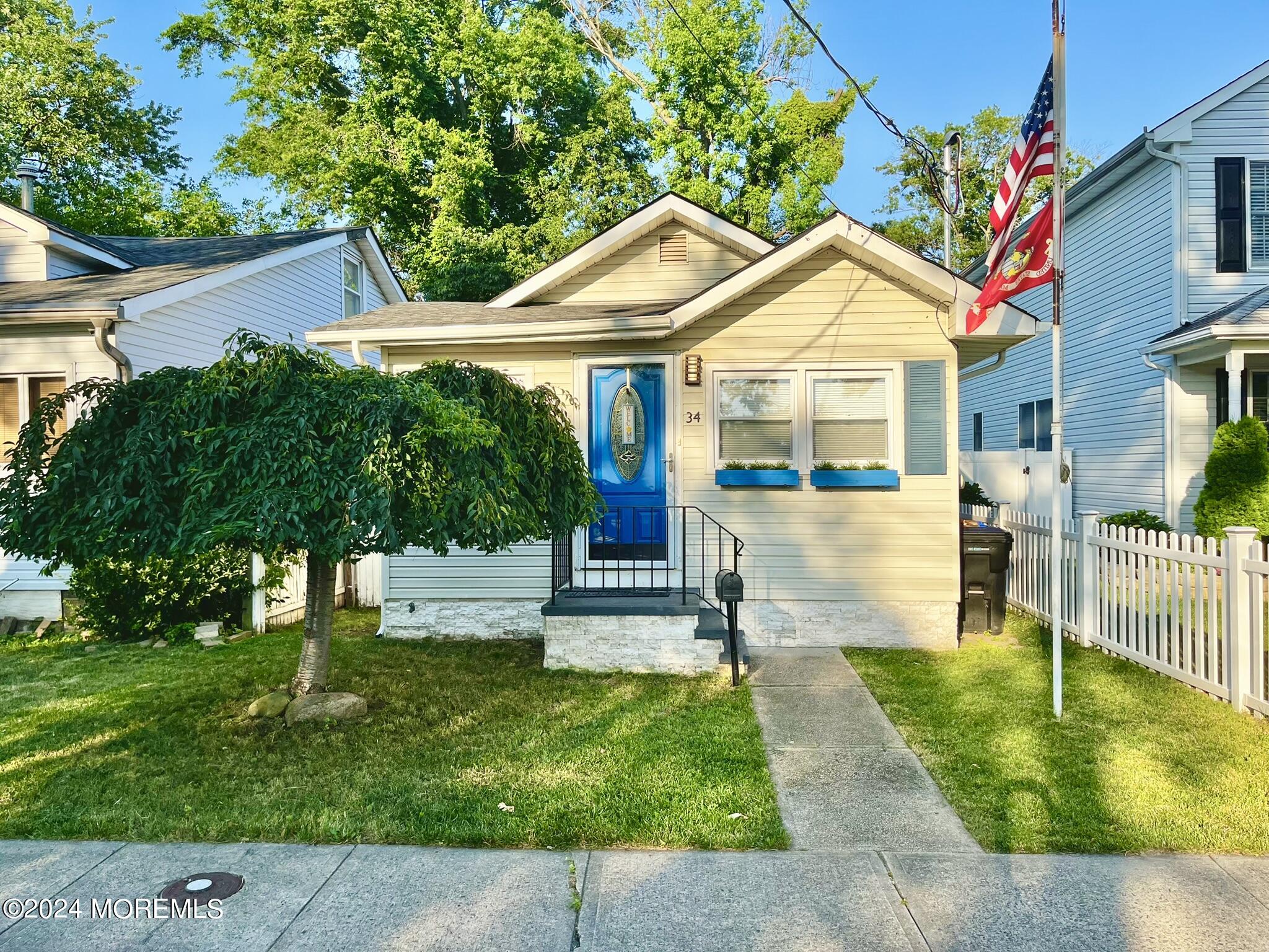 34 Shoreland Terrace