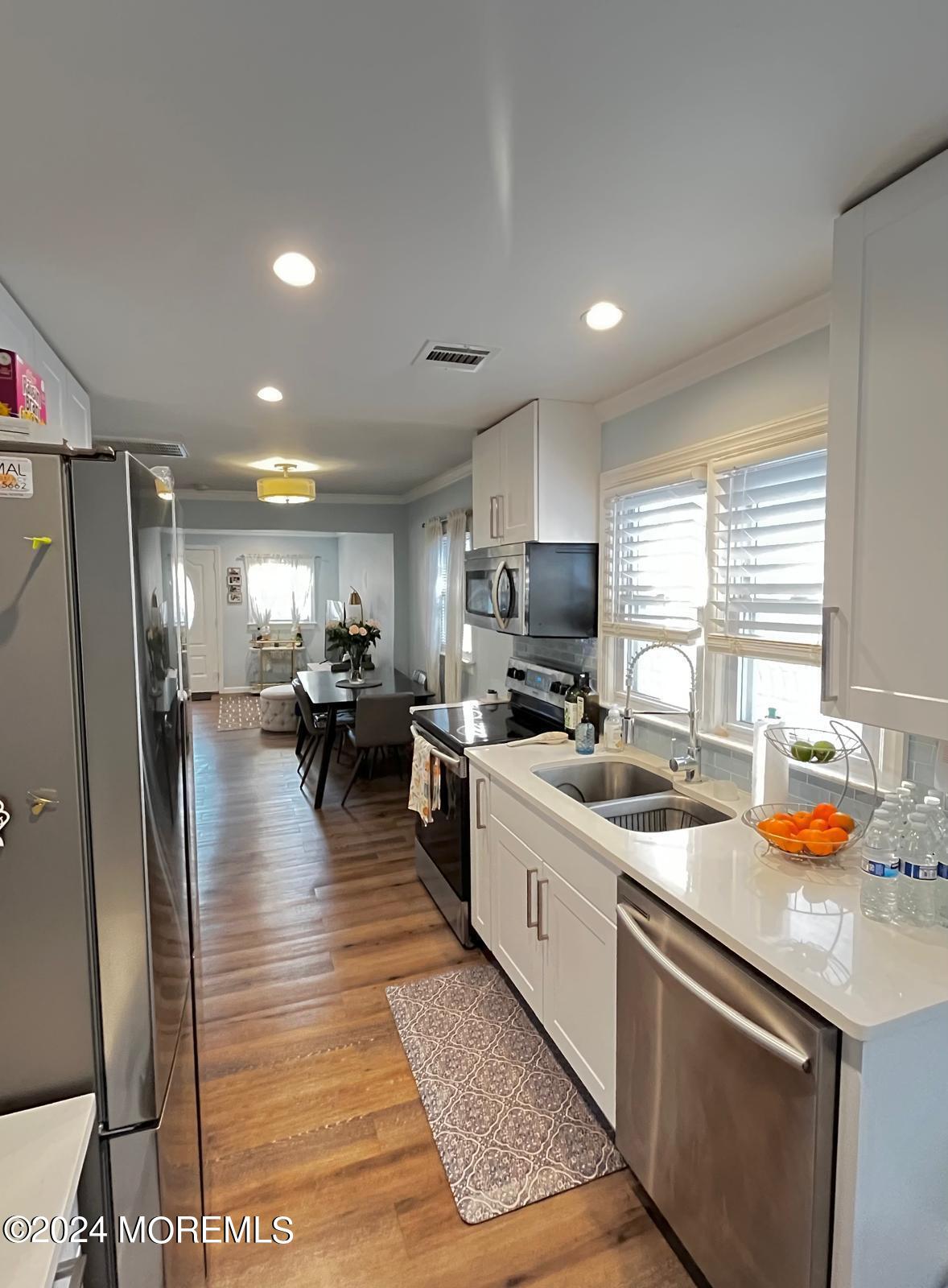 34 Shoreland Terrace