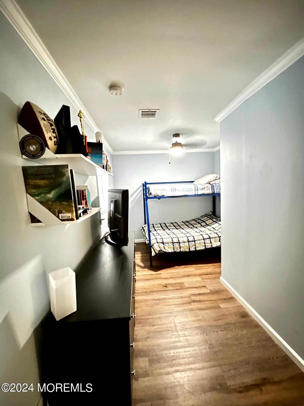 34 Shoreland Terrace