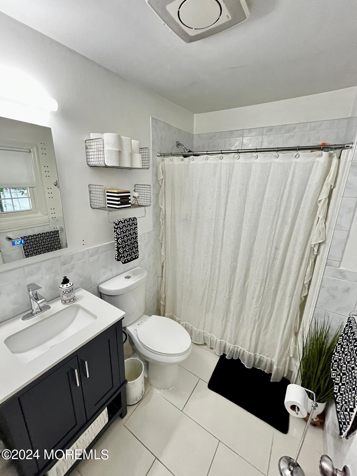 34 Shoreland Terrace