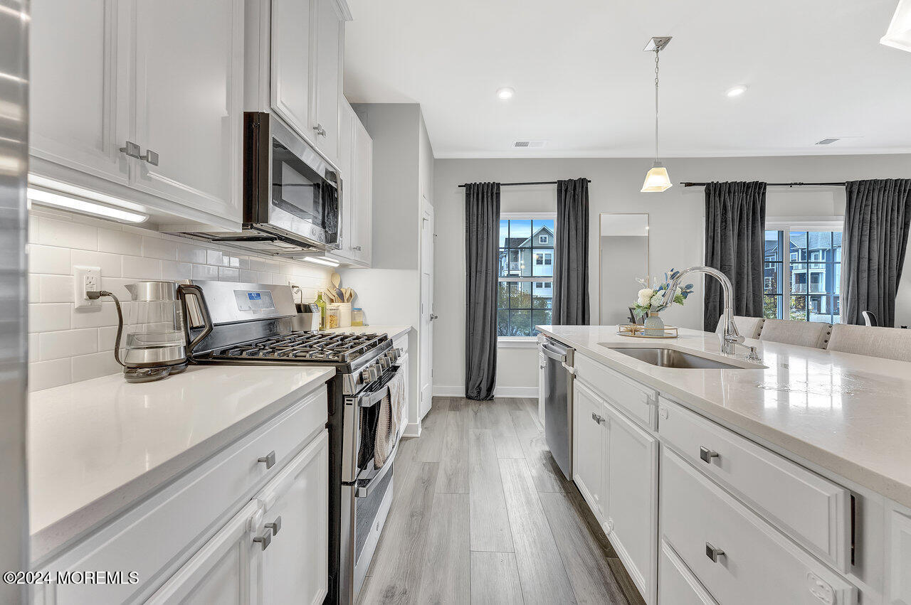 67 American Way, 267