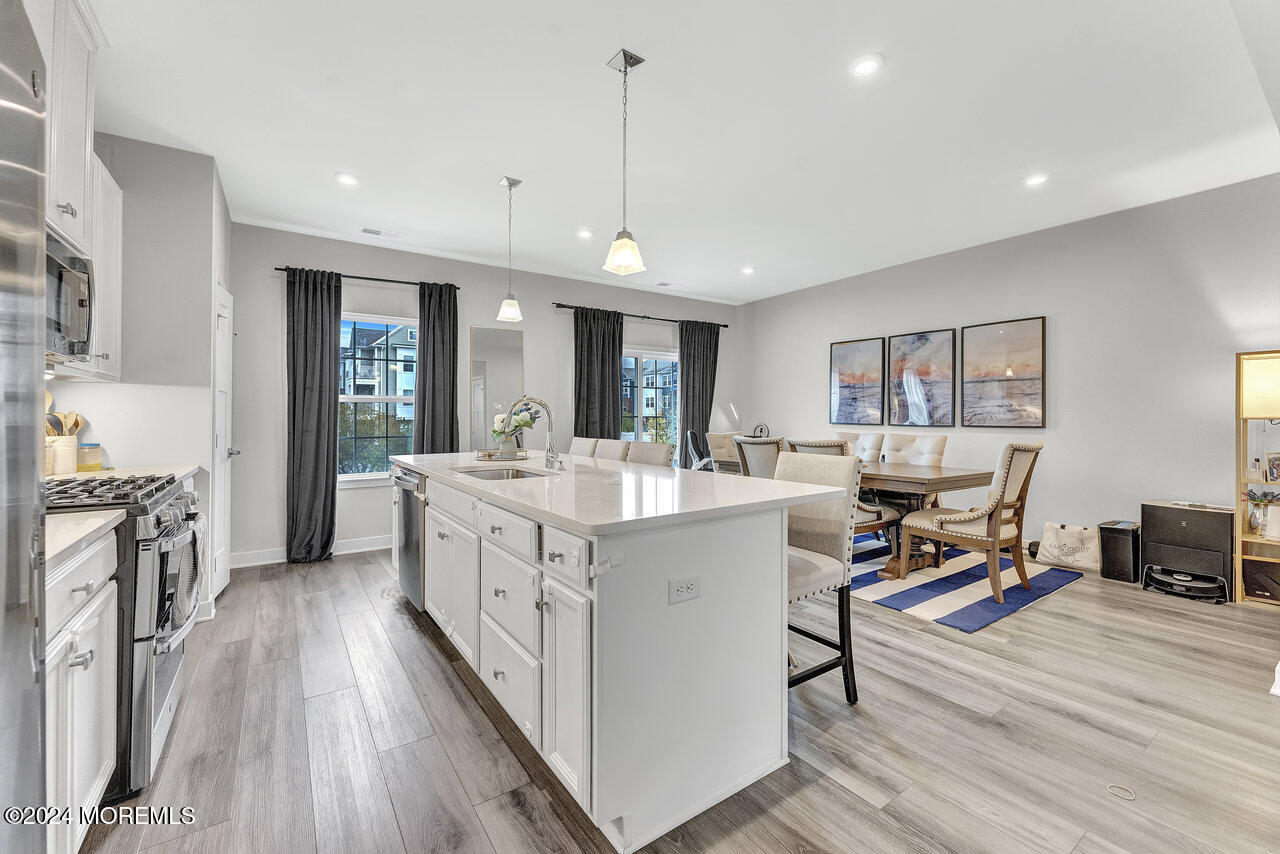 67 American Way, 267