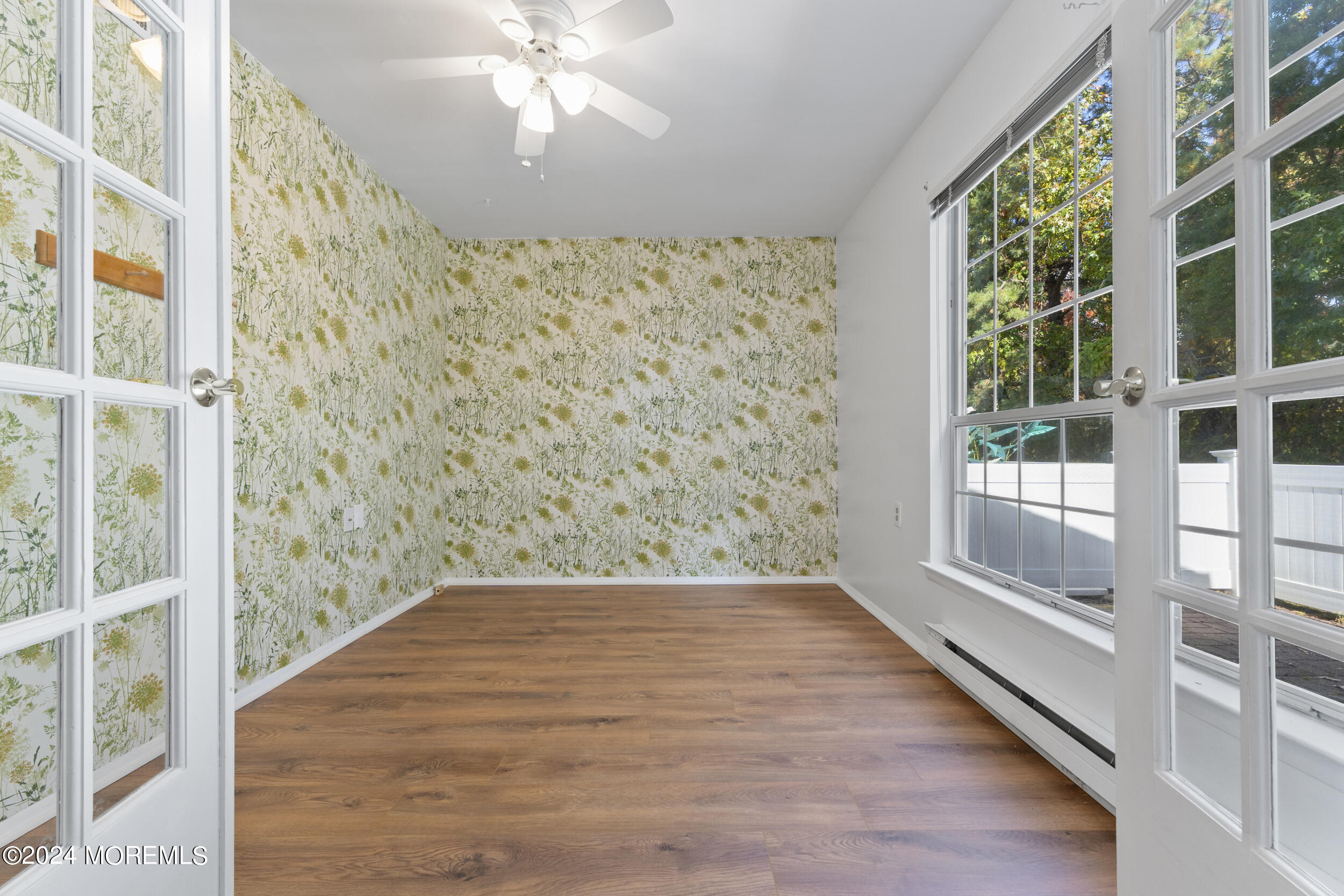 535 Warwick Court, B