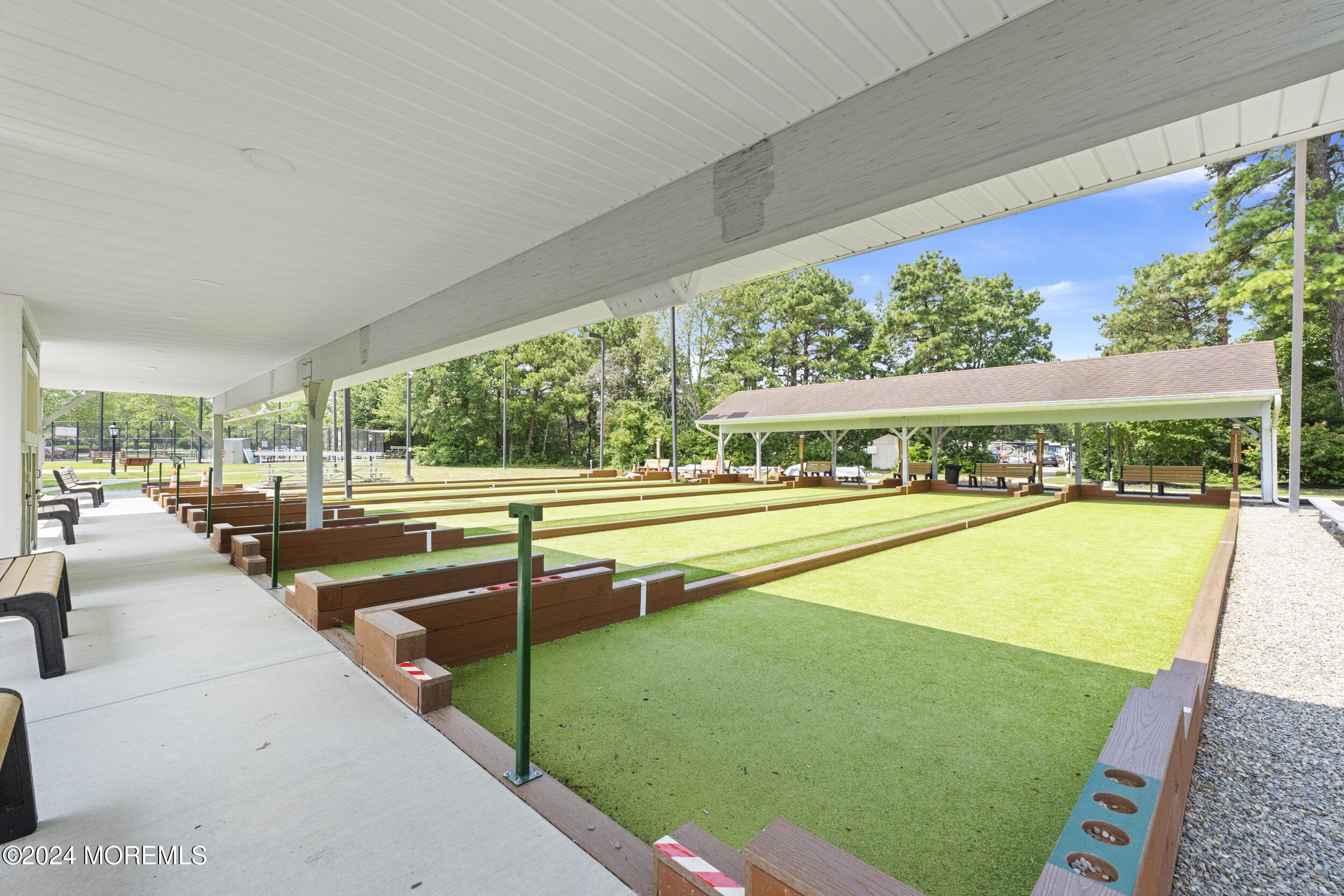 535 Warwick Court, B