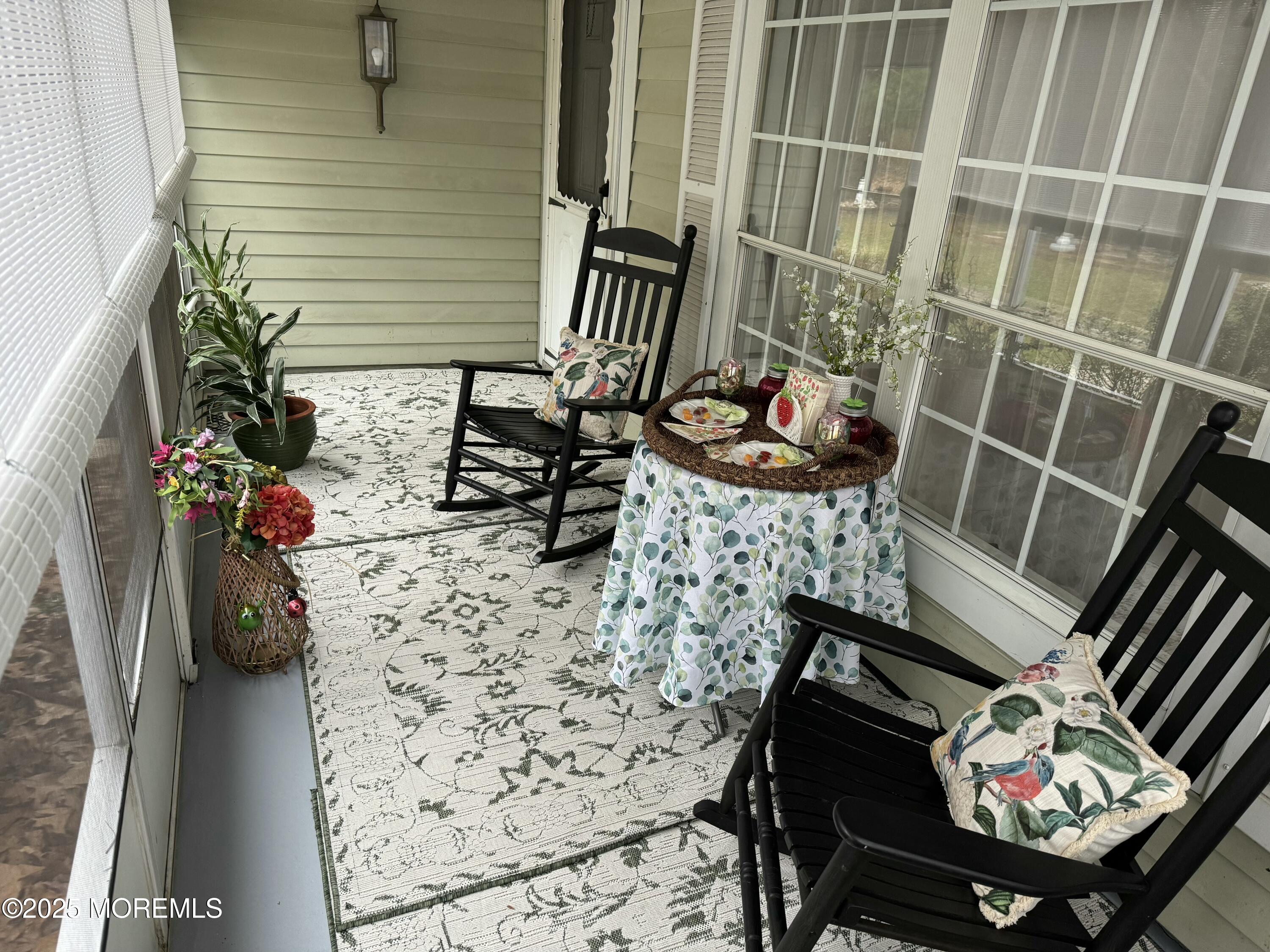 535 Warwick Court, B