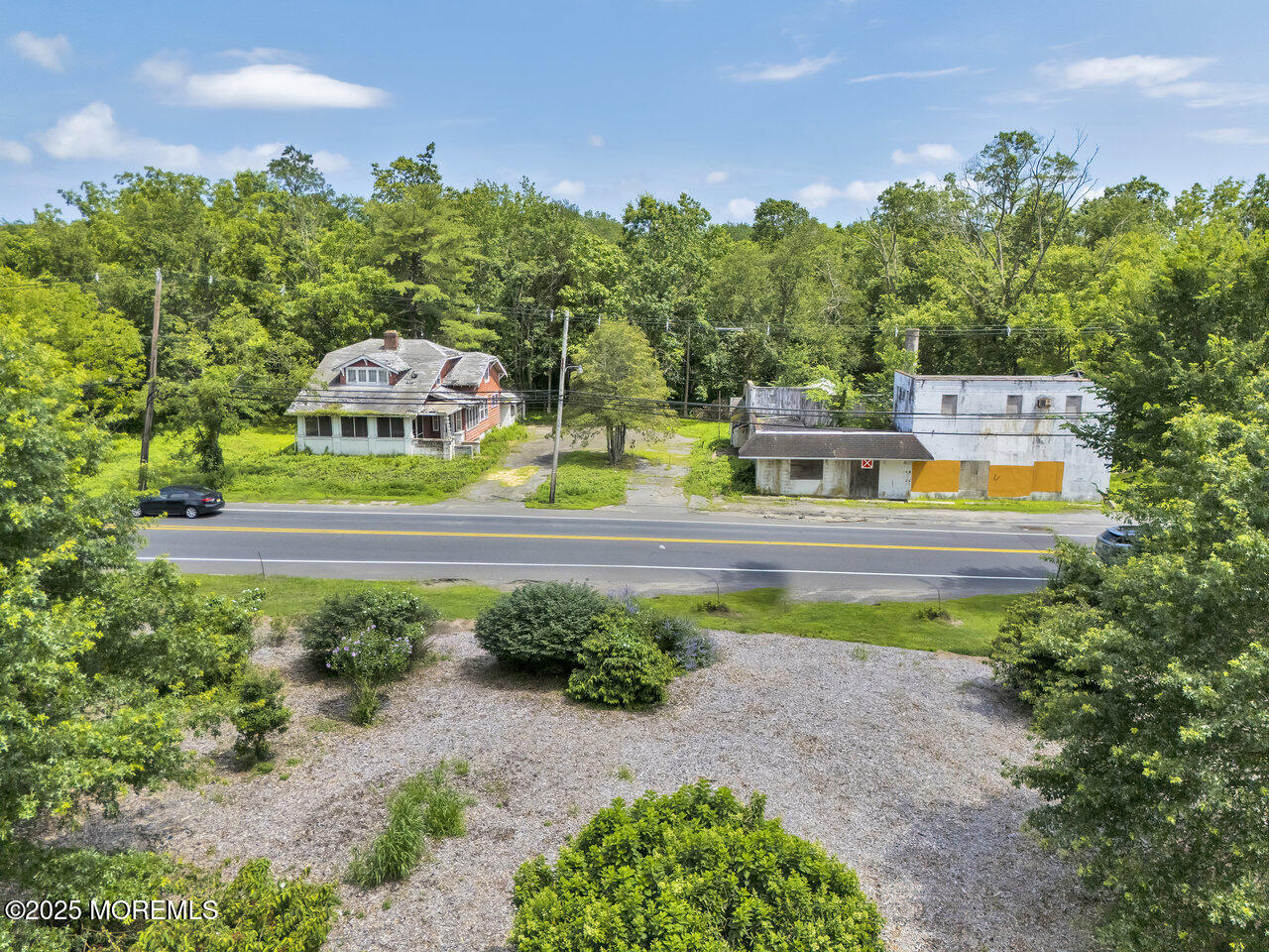 465 Lakewood Farmingdale Road