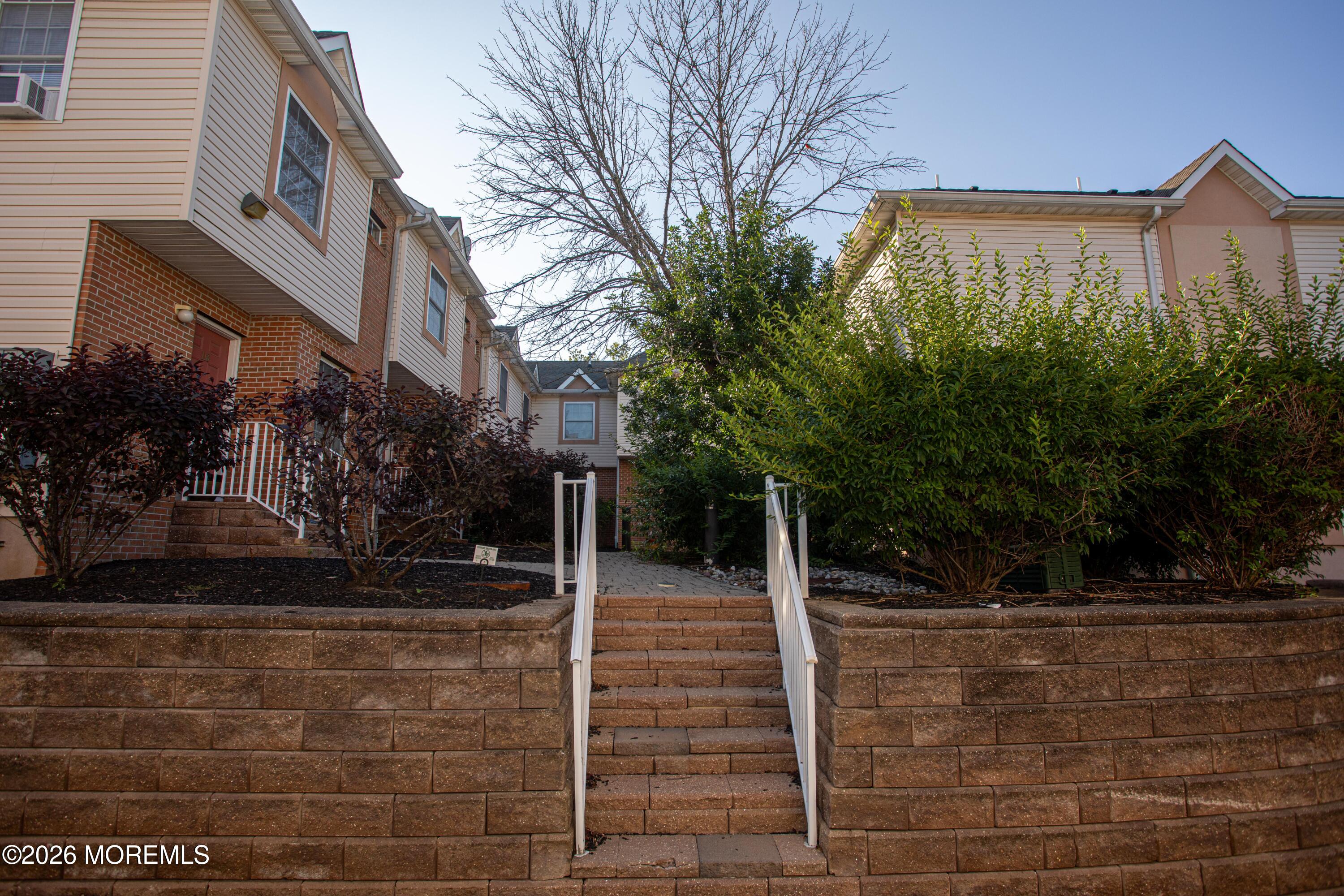 124 Adamecs Way 25