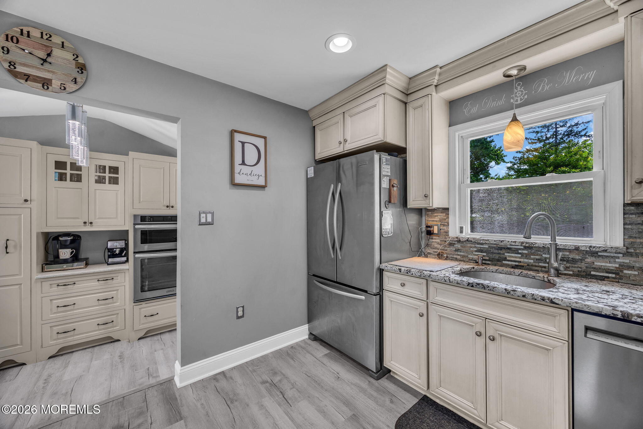 37 Sunset Place