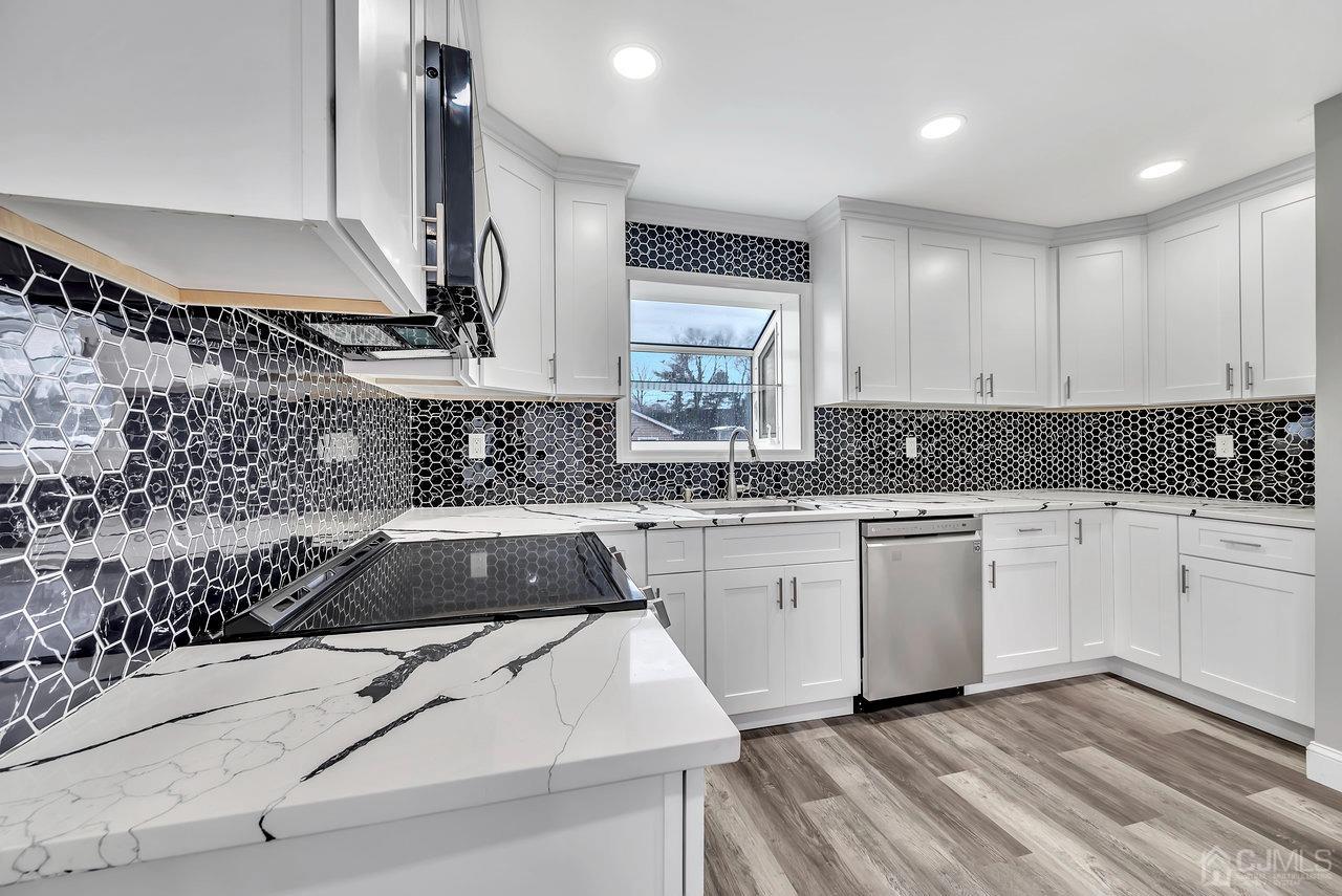 19 Burchard Street N