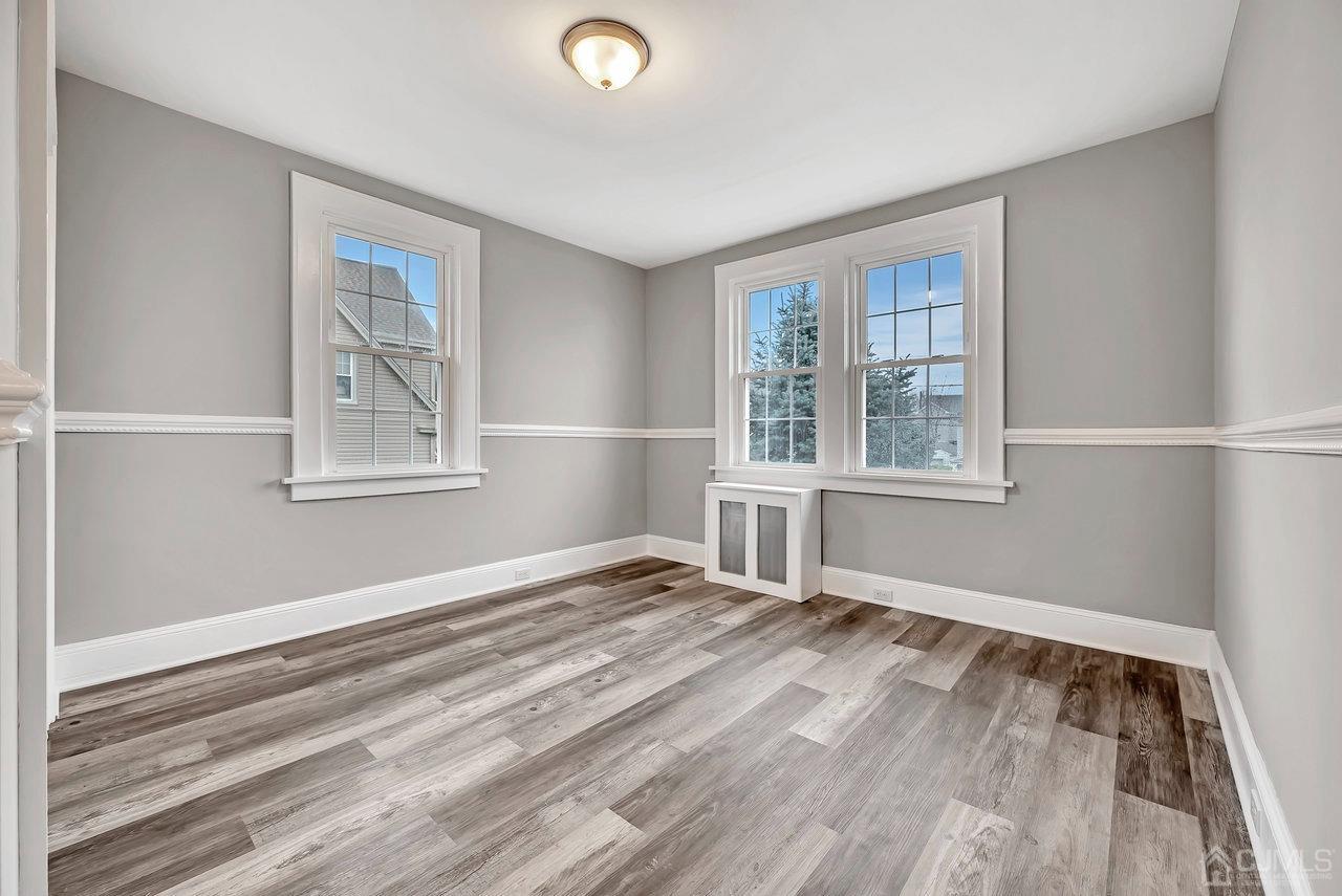 19 Burchard Street N