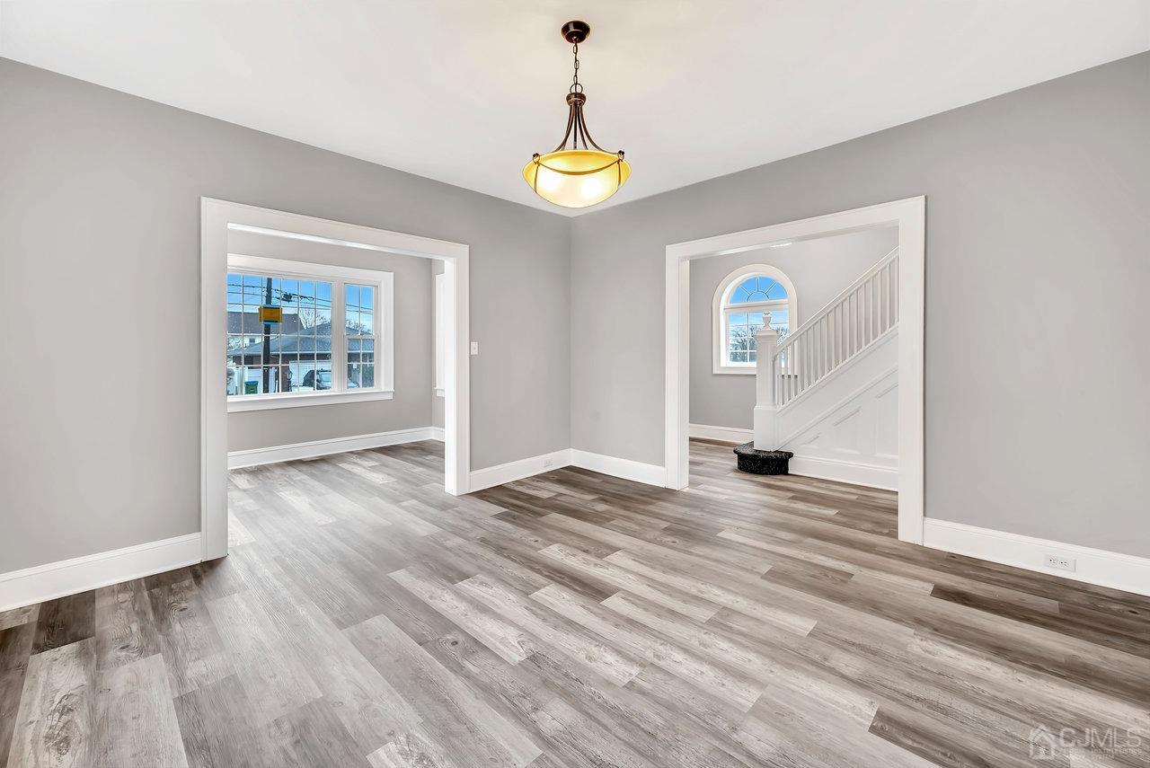 19 Burchard Street N