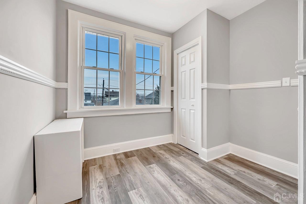 19 Burchard Street N