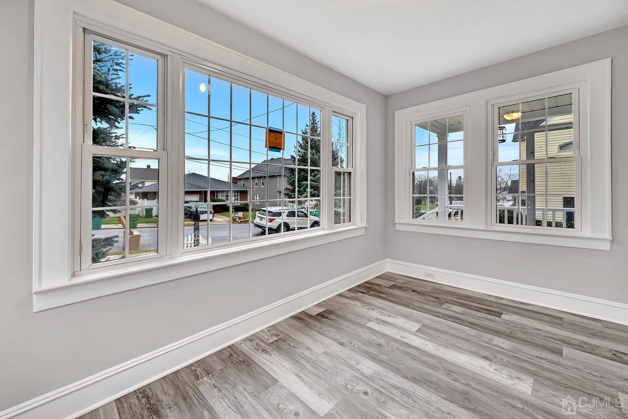 19 Burchard Street N