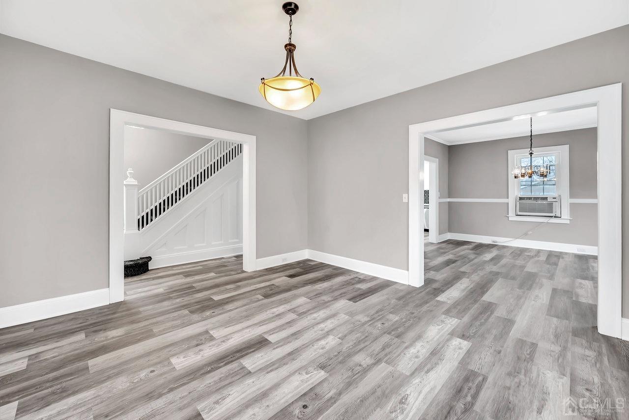 19 Burchard Street N