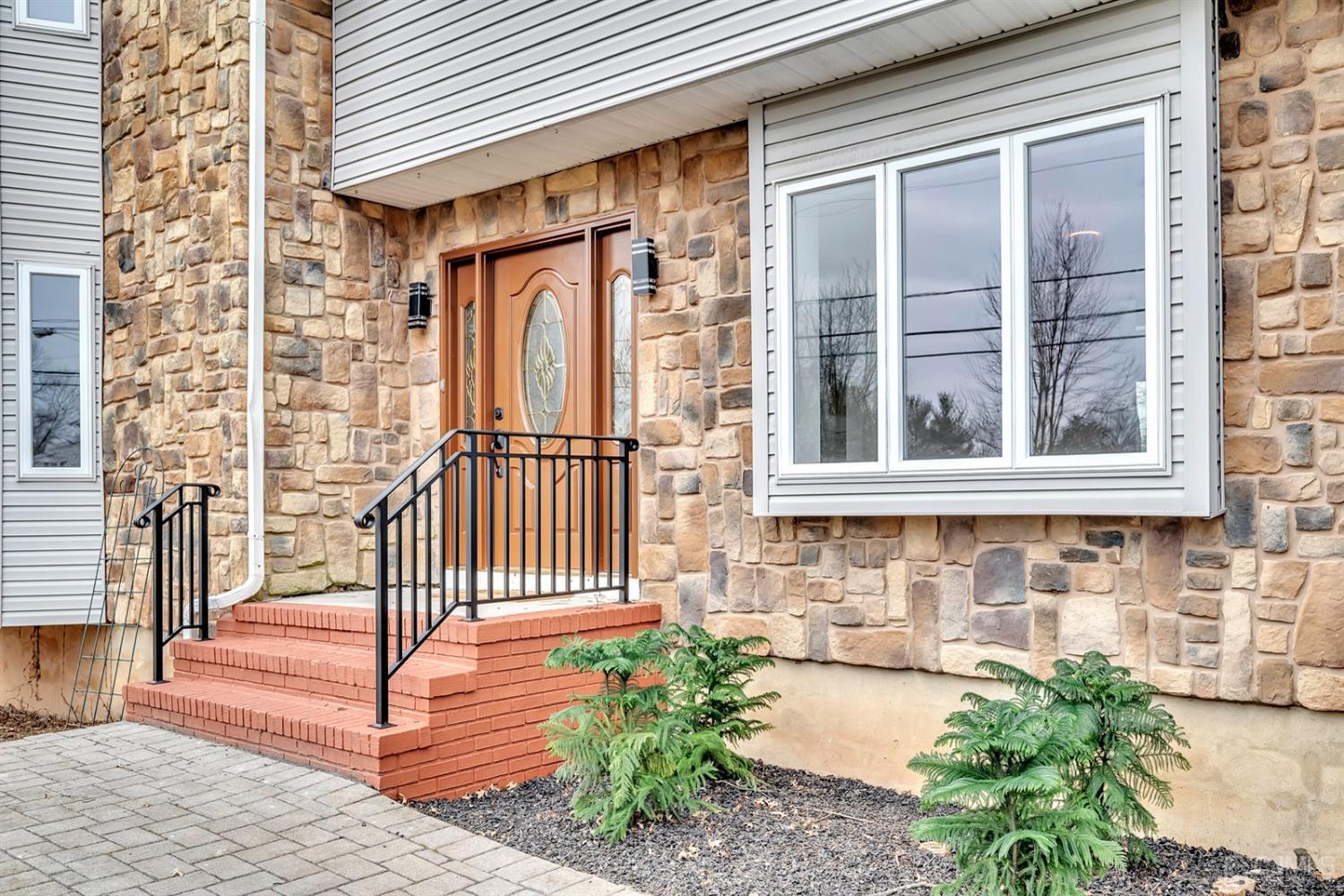 562 Pleasant View Road