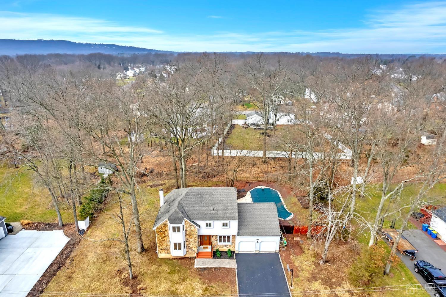 562 Pleasant View Road