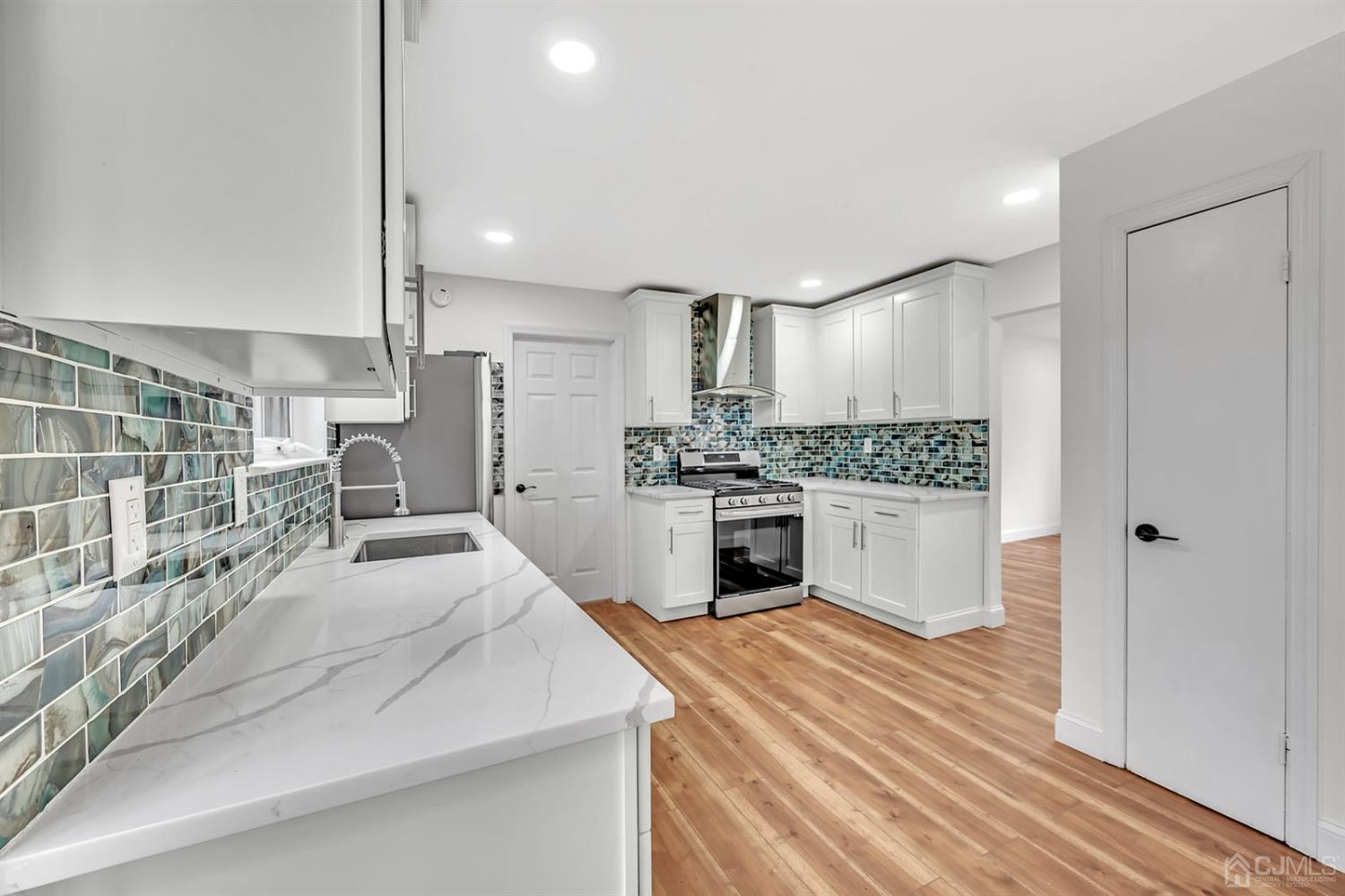 562 Pleasant View Road