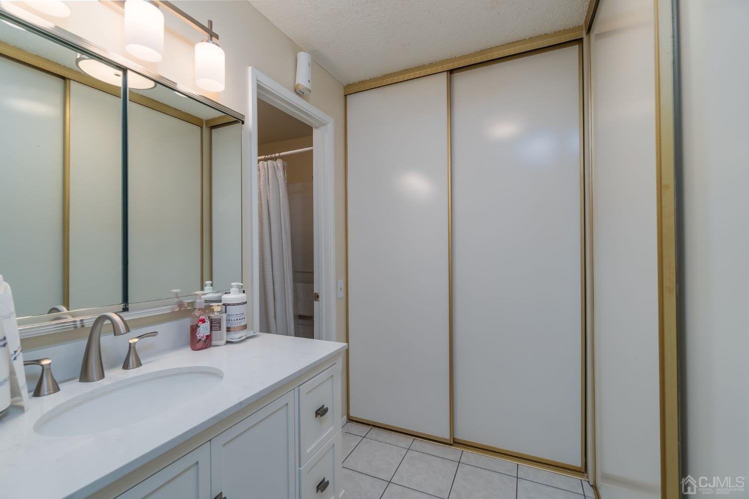 50 Juniper Plaza # B