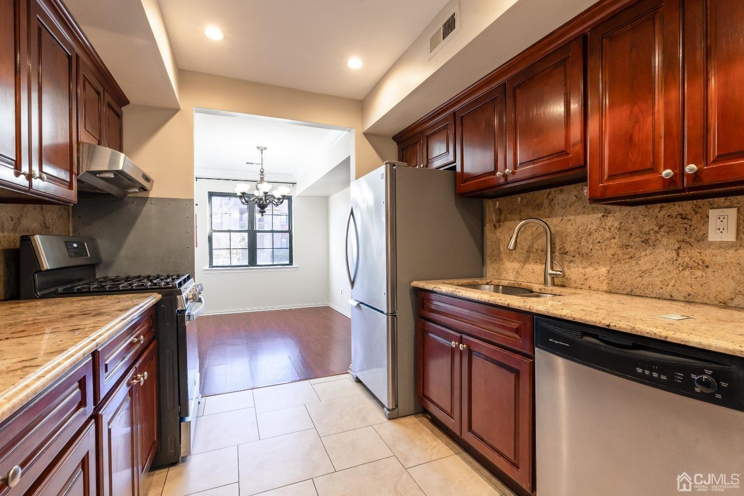 255 Alpine Way Street