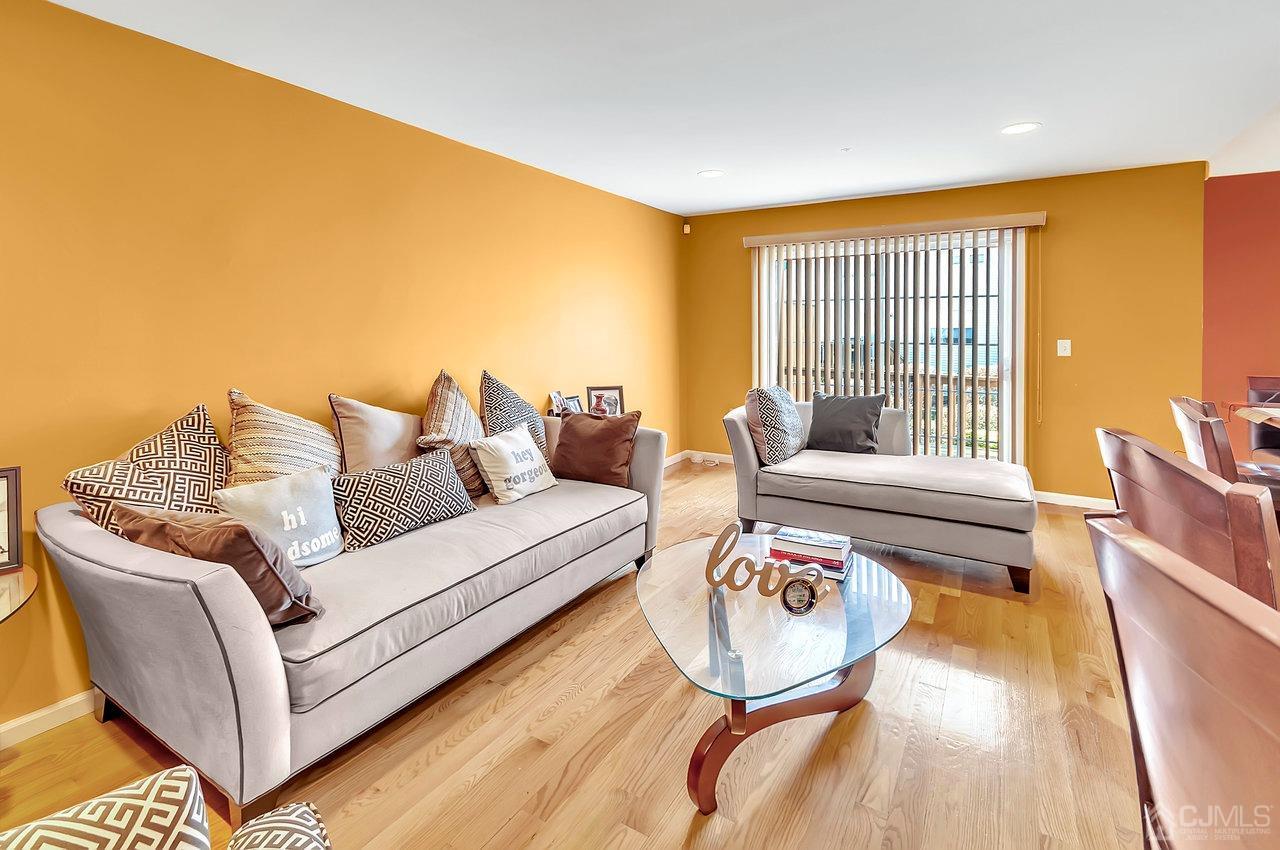 5 Rondell Lane # 198