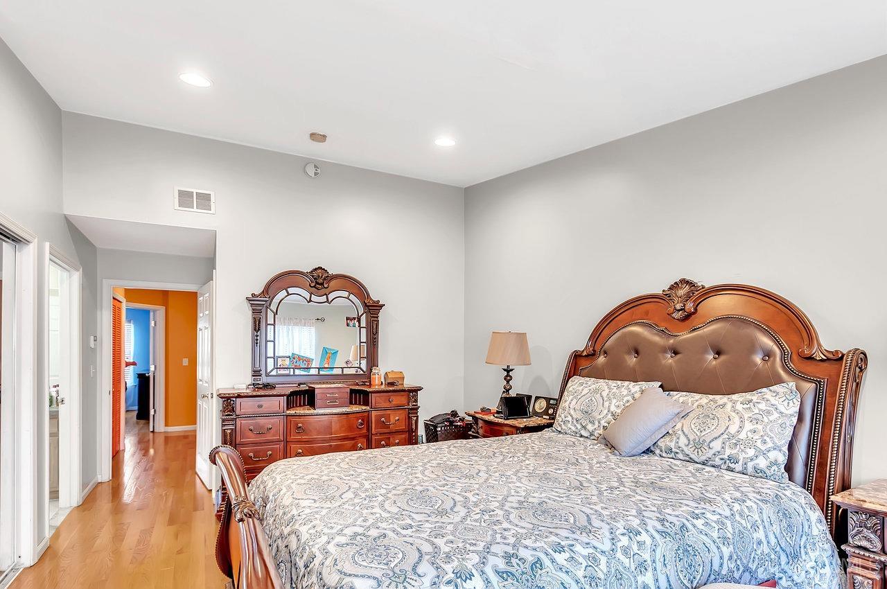 5 Rondell Lane # 198