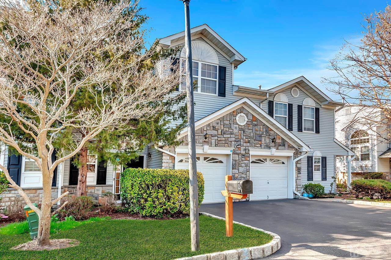 5 Rondell Lane # 198