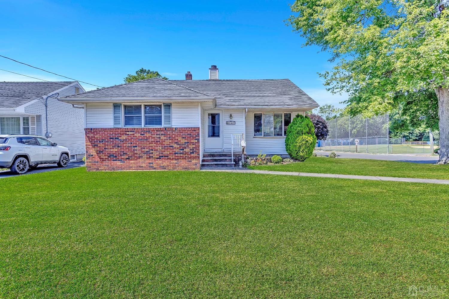 147 Hazelwood Avenue