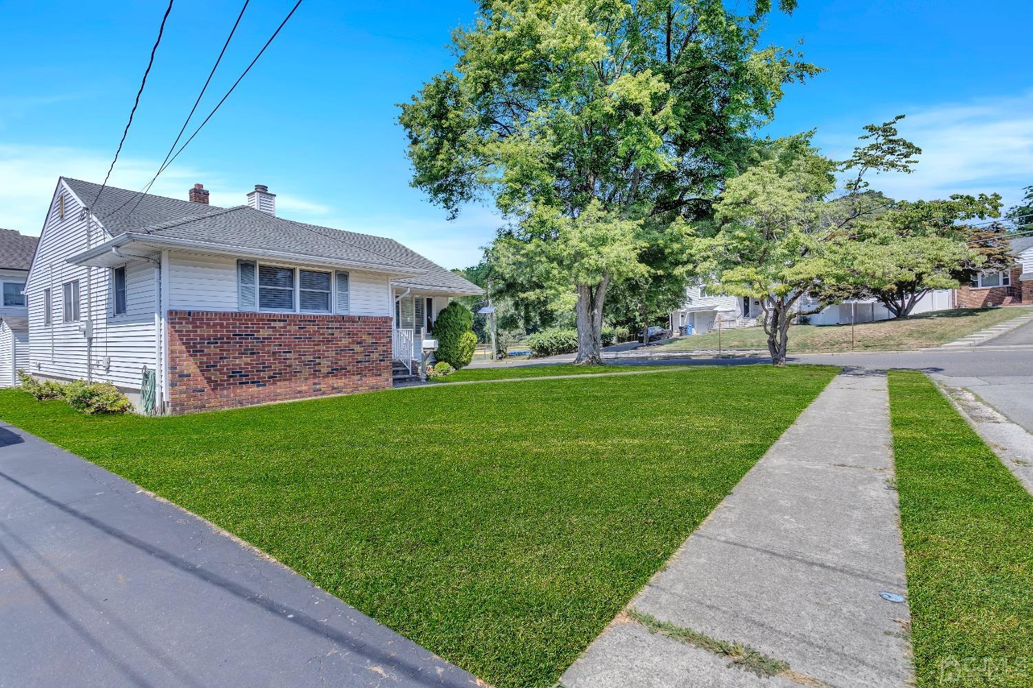 147 Hazelwood Avenue