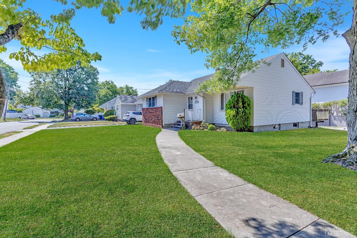 147 Hazelwood Avenue